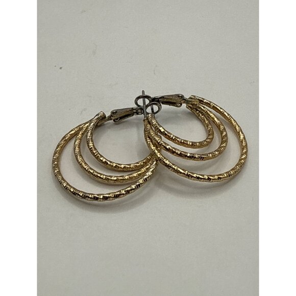Vintage Gold-Tone Triple Hoop Clip-On Earrings Textured Metal Retro Style Womens - Picture 1 of 6